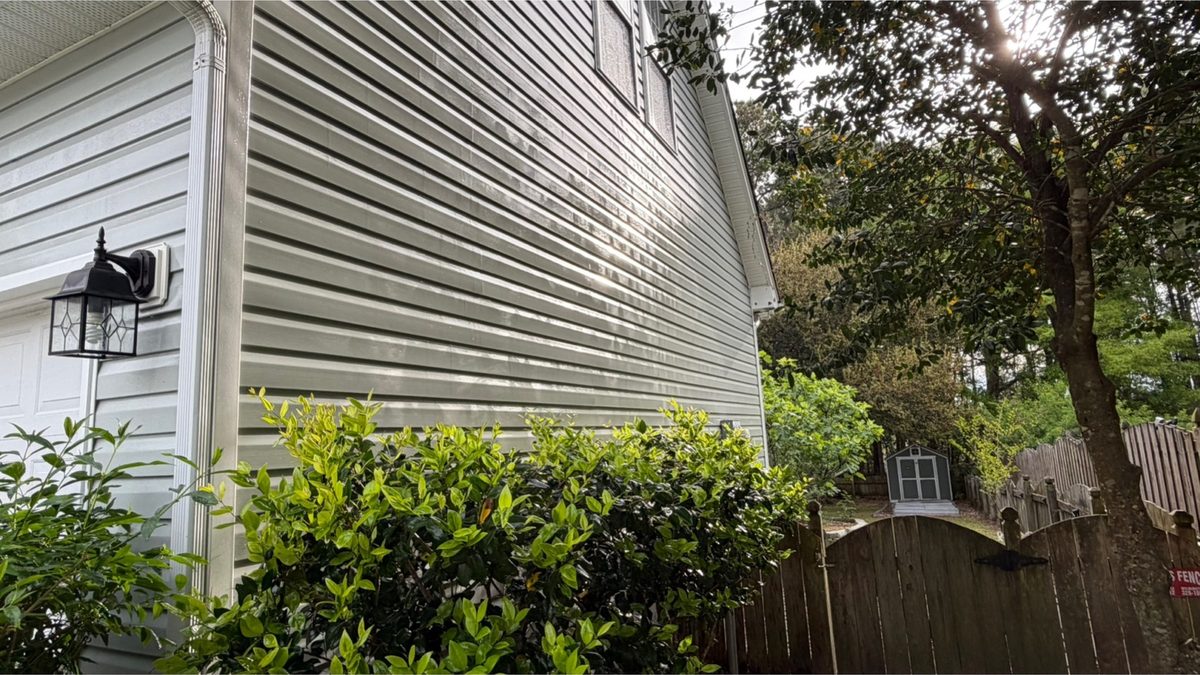 Shaded siding elevation after cleaning