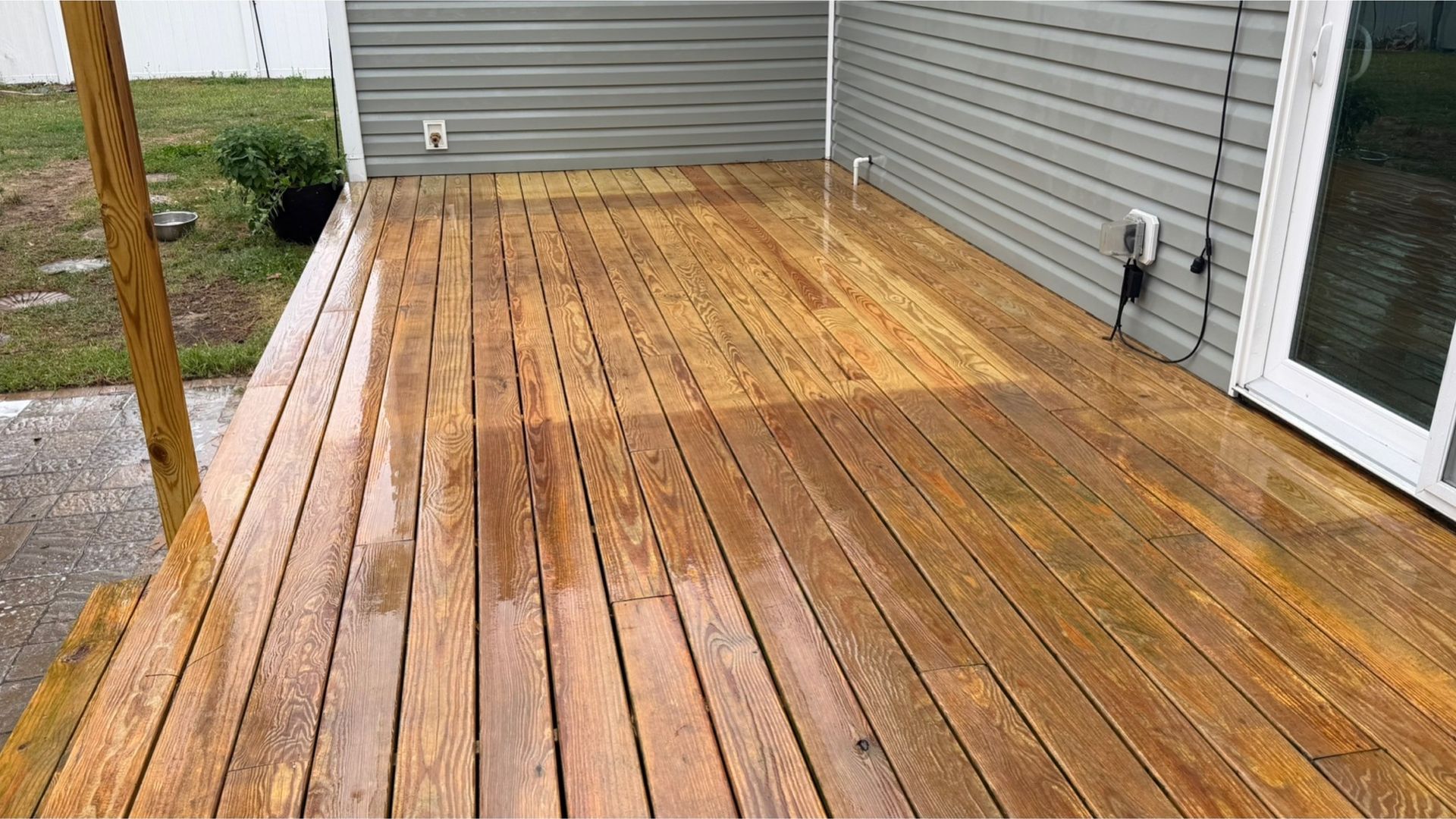 Deck cleaning in Jacksonville, NC